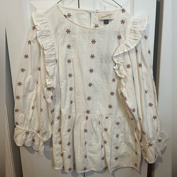 Universal Thread White Ruffle Embroidered Floral Peplum Top - Picture 3 of 4